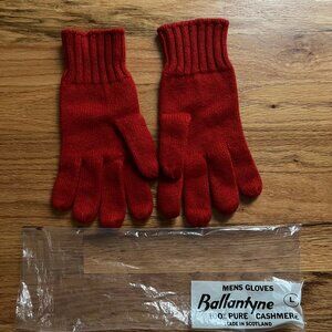 Vintage NWOT,Ballantyne red cashmere unisex gloves, Men's size Large, Scotland